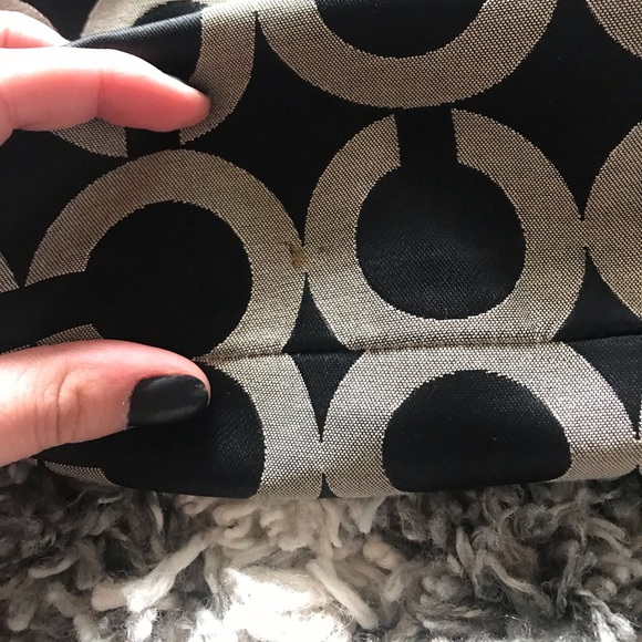 Coach Shoulder Bag - Picture 4 of 6